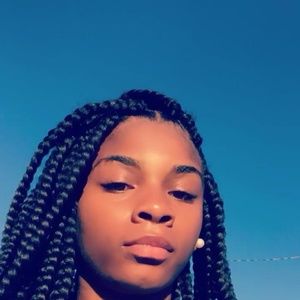 Meet your Posher, Ãsiaa